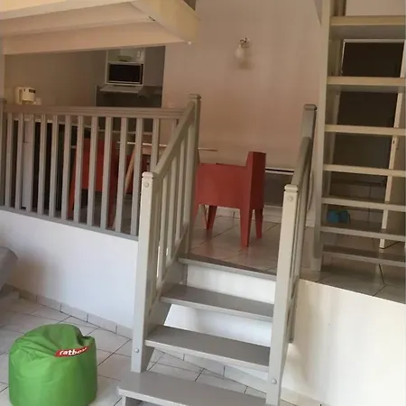 Un Duplex A *